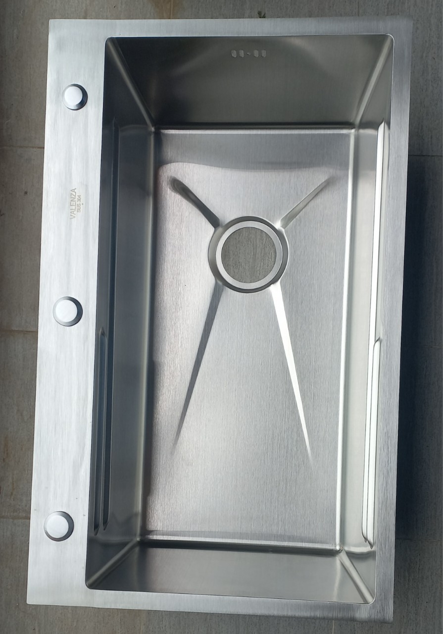 Chậu rửa chén bát 1 hố 7546 Valenza sus 304 dày 3li kèm khay inox, bộ xả to thoát nhanh ngăn mùi, rổ lỗ inox