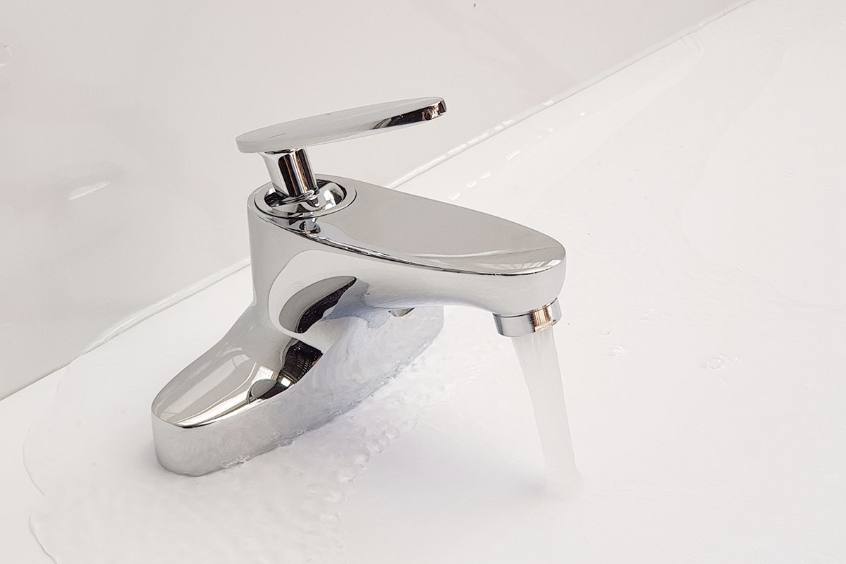 Vòi Lavabo nóng lạnh 2 chân Đồng mạ Chrome Eurolife EL-CAM03 (Trắng bạc)