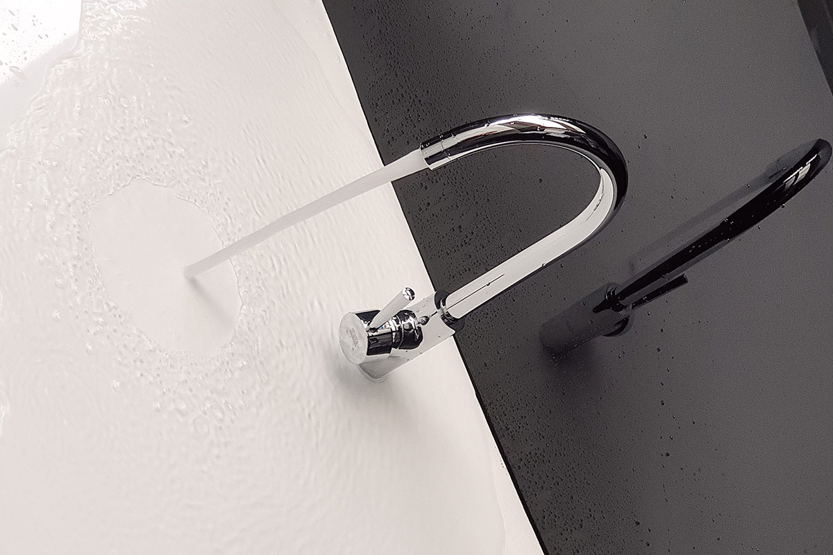 Vòi rửa chén nóng lạnh Đồng mạ Chrome Eurolife EL-KM01 (Trắng bạc)