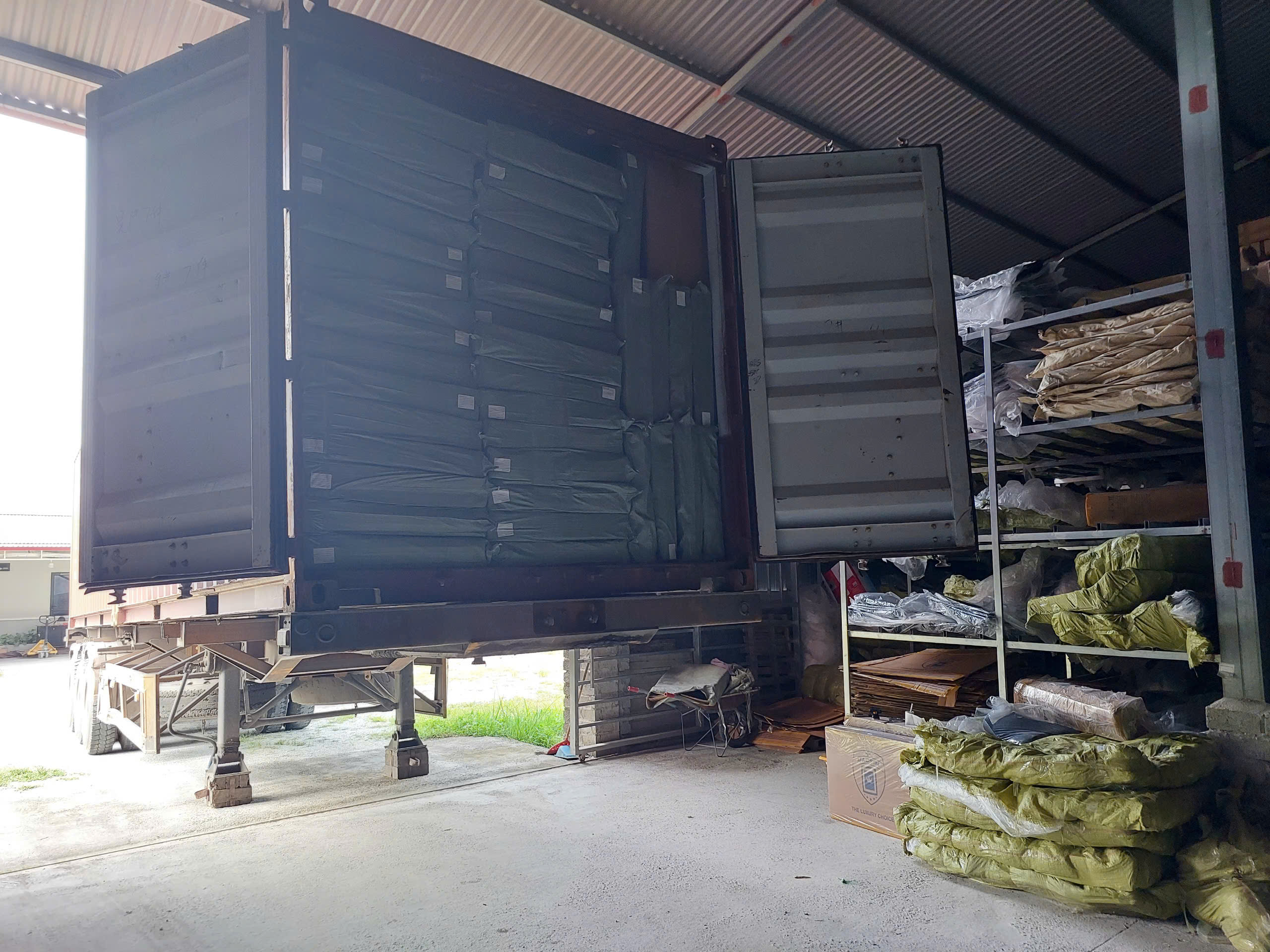 Bạt phủ ô tô chất liệu vải không dệt 3 lớp cao cấp thương hiệu MACSIM cho xe ô tô Isuzu MUX -màu ghi