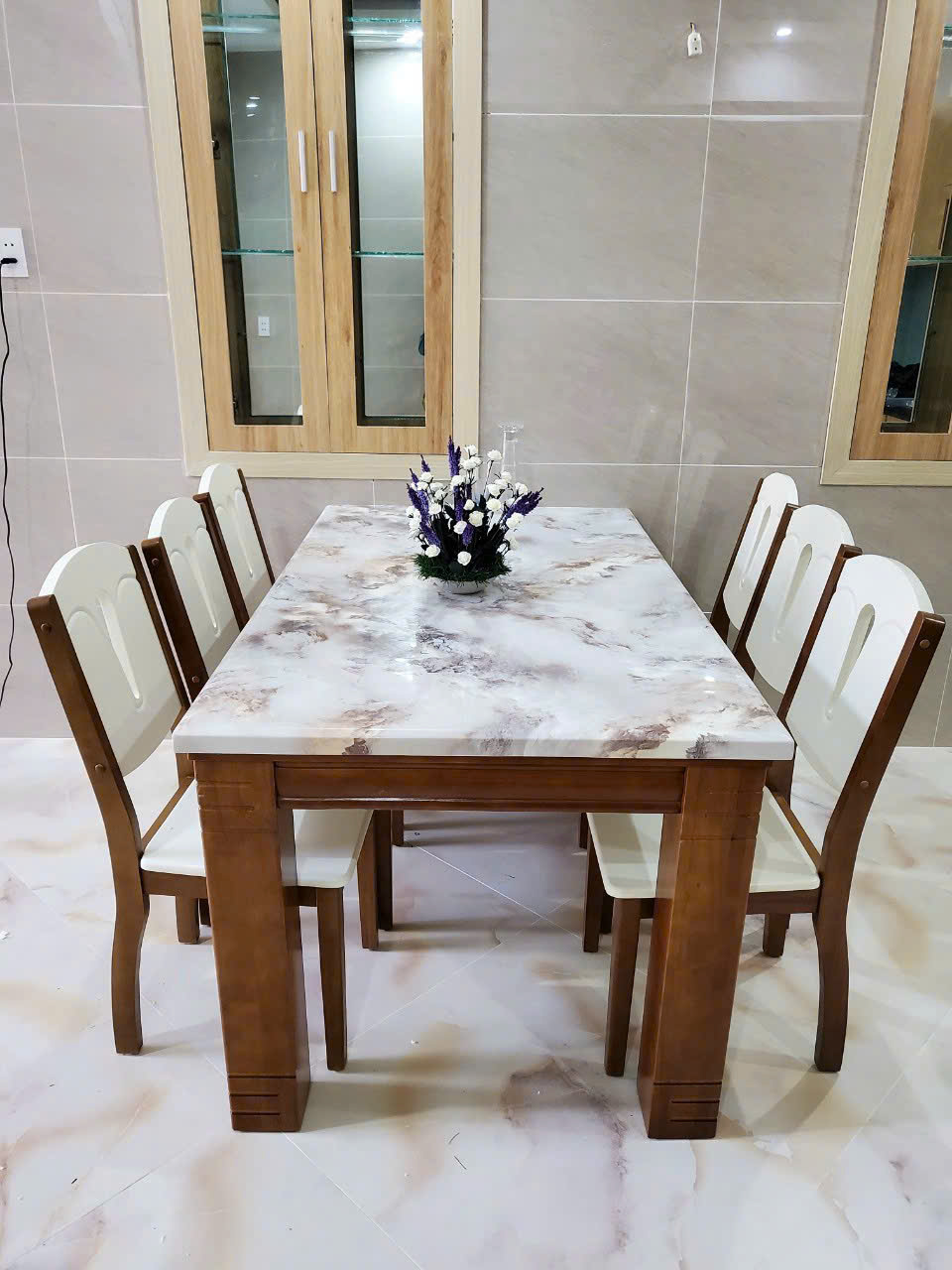 Bộ bàn ăn nhập khẩu Juno Sofa bàn 1m6 và 6 ghế sang trọng, hiện đại