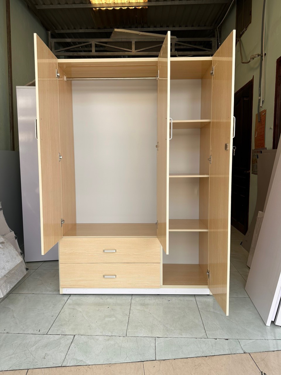 Tủ áo 3 cánh Tundo loại tốt MRC 1m25 x 1m85