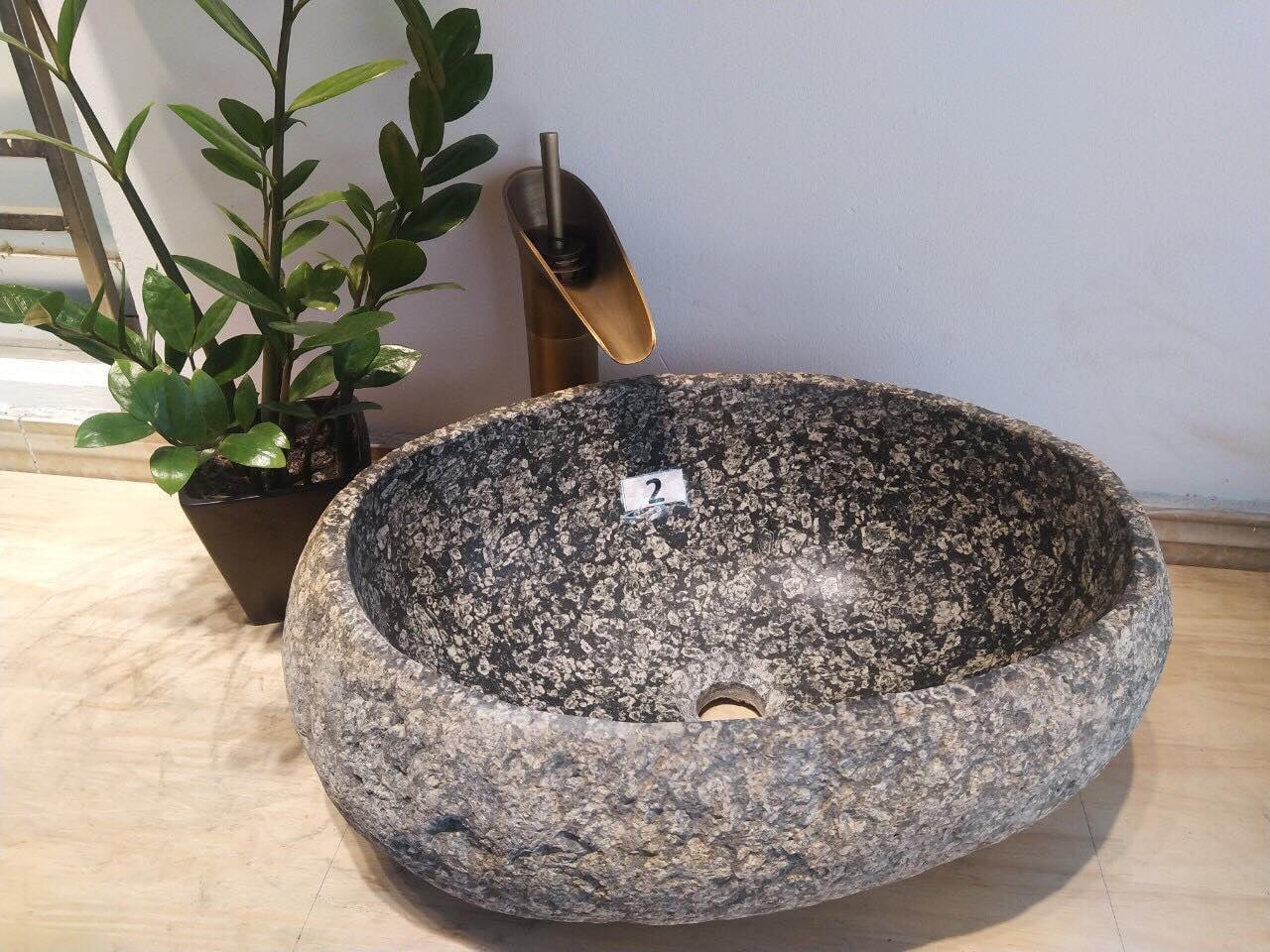 Combo Chậu đá tự nhiên, chậu rửa mặt đá, lavabo đá tự nhiên tây bắc, bền bỉ 1000 năm, đẹp, rất Việt Nam ( Chậu + Vòi + bộ xả)