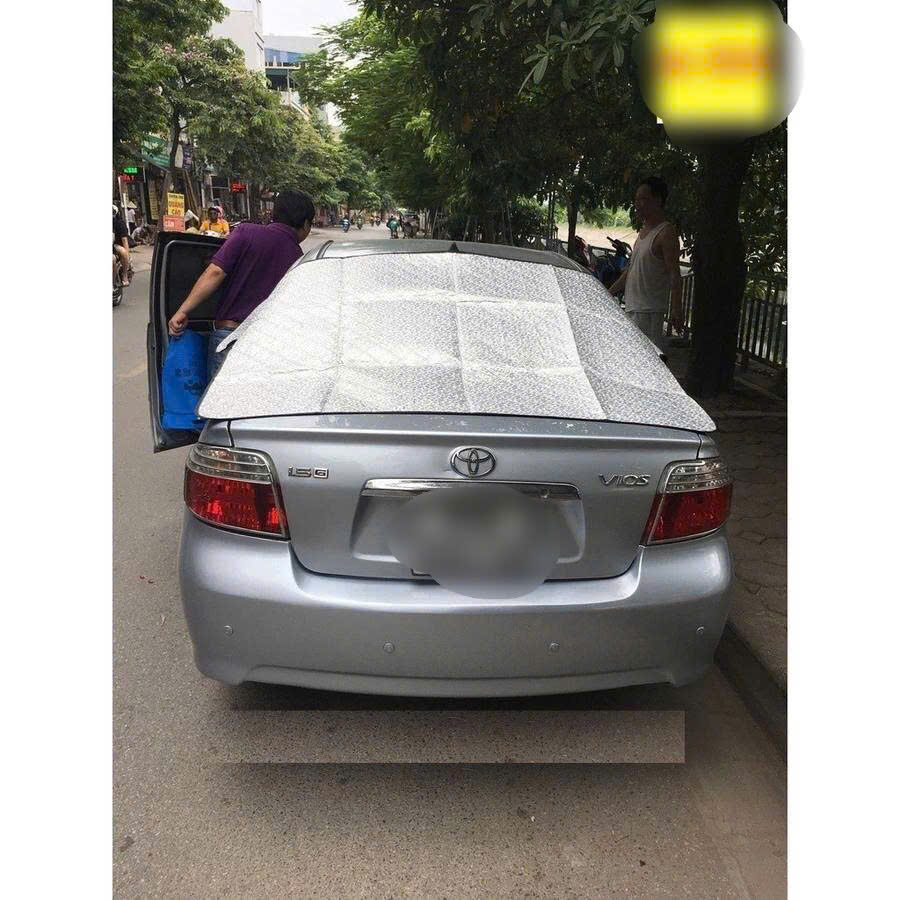 Bạt Che Nắng, Chống Nóng Kính Lái Ô Tô – Thiết Kế 3 Lớp Tráng Bạc Cao Cấp Cho Xe 4 Chỗ , 7 Chỗ , Kèm Túi Đựng Xịn Sò