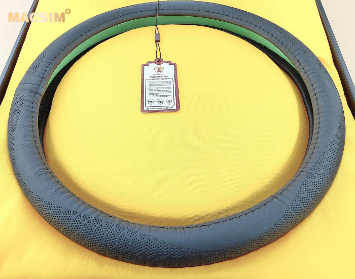 Bọc vô lăng cao cấp Macsim 8925 màu đen - chất liệu da thật 100%, khâu tay thủ công size M phù hợp các loại xe