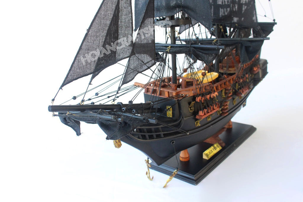 Mô hình thuyền Black Pearl (Ngọc Trai Đen) (dài 63cm)