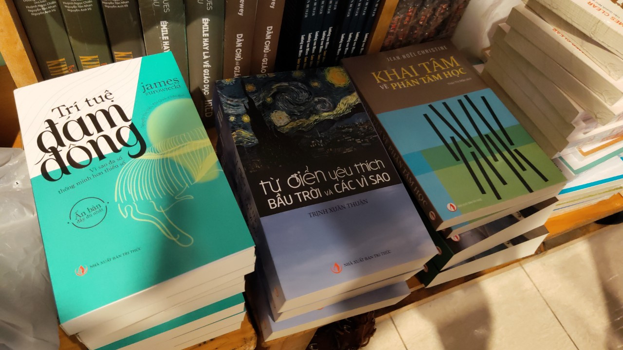 Trí Tuệ Đám Đông - Vì Sao Đa Số Thông Minh Hơn Thiểu Số - James Surowiecki - Nguyễn Thị Yến & Phi Quốc Chân dịch - (bìa mềm)