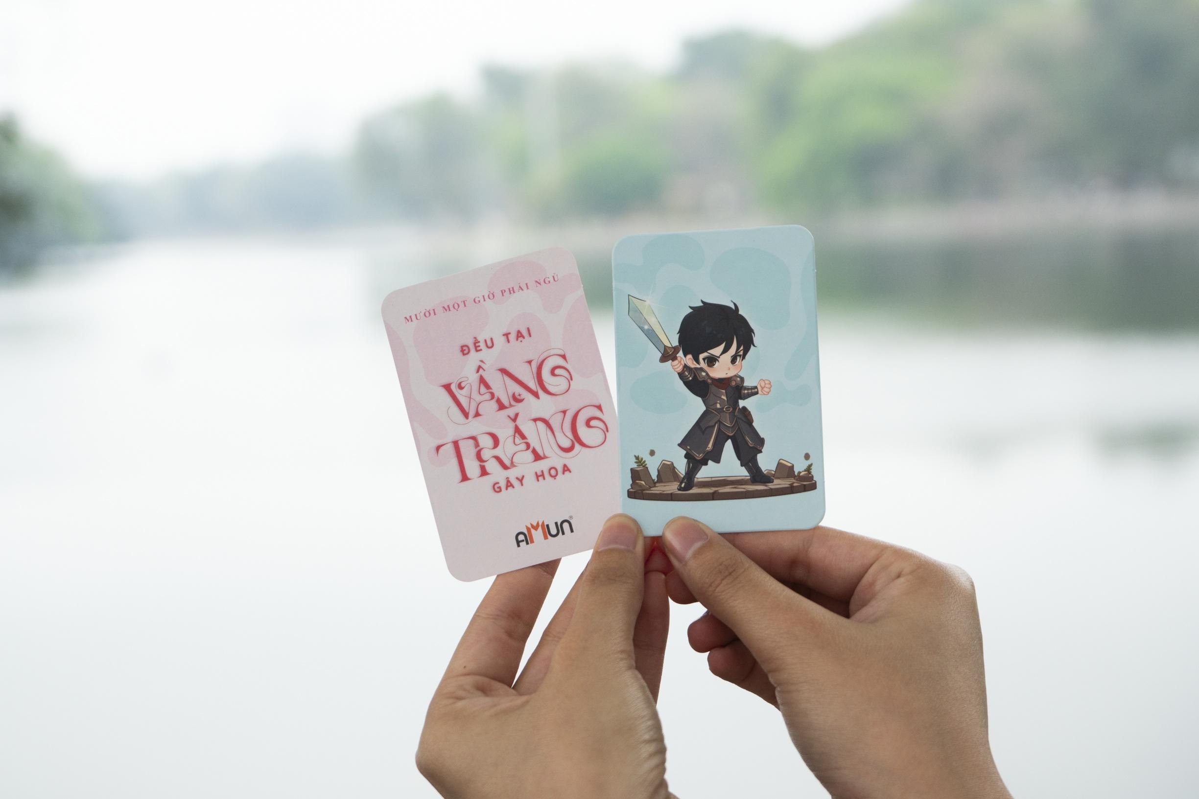 Sách - Bộ Sách Đều Tại Vầng Trăng Gây Họa - Tập 1+2 (Bộ 2 Tập) - Bản Đặc Biệt - Tặng Kèm 2 Bookmark Bồi Cứng + 1 Poscard Có Chữ Ký Tác Giả + 1 Poscard Gấp Xé + 2 Thẻ Card