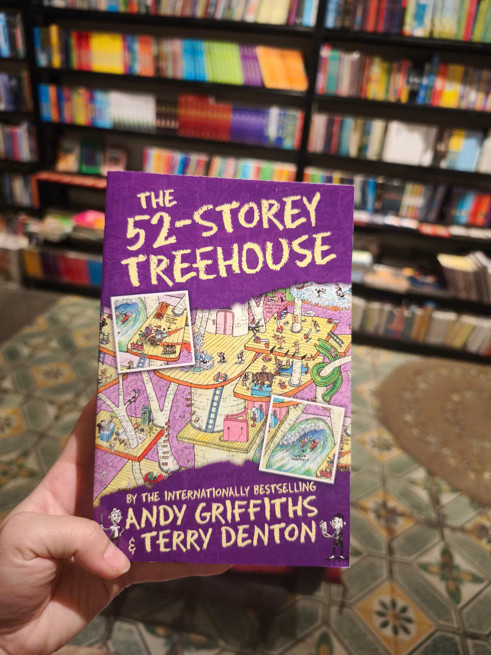 Sách - The 52-Storey Treehouse by Andy Griffiths - Sách Ngoại văn thiếu nhi