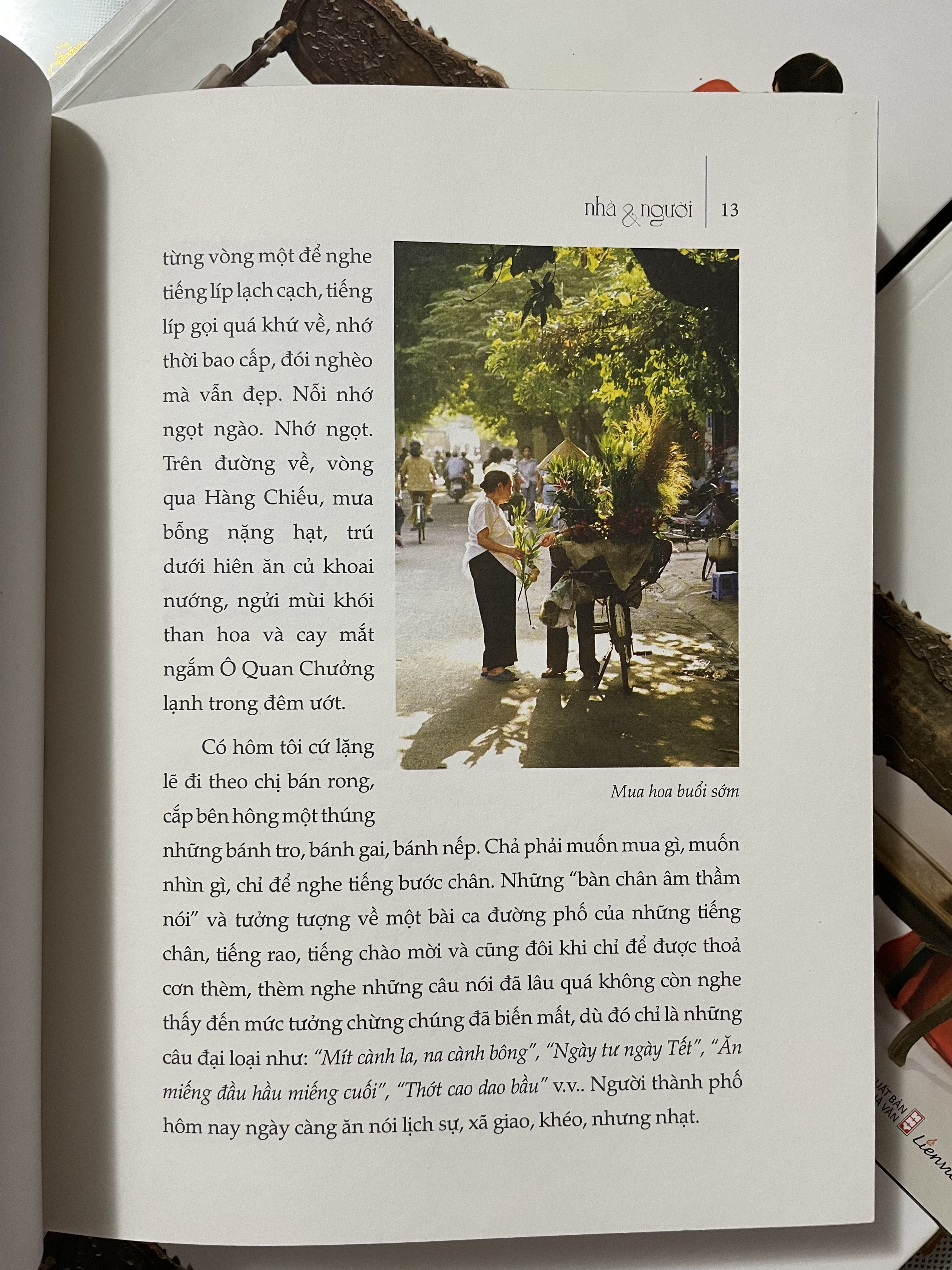 Nhà & Người (Hoạ sĩ Lê Thiết Cương)
