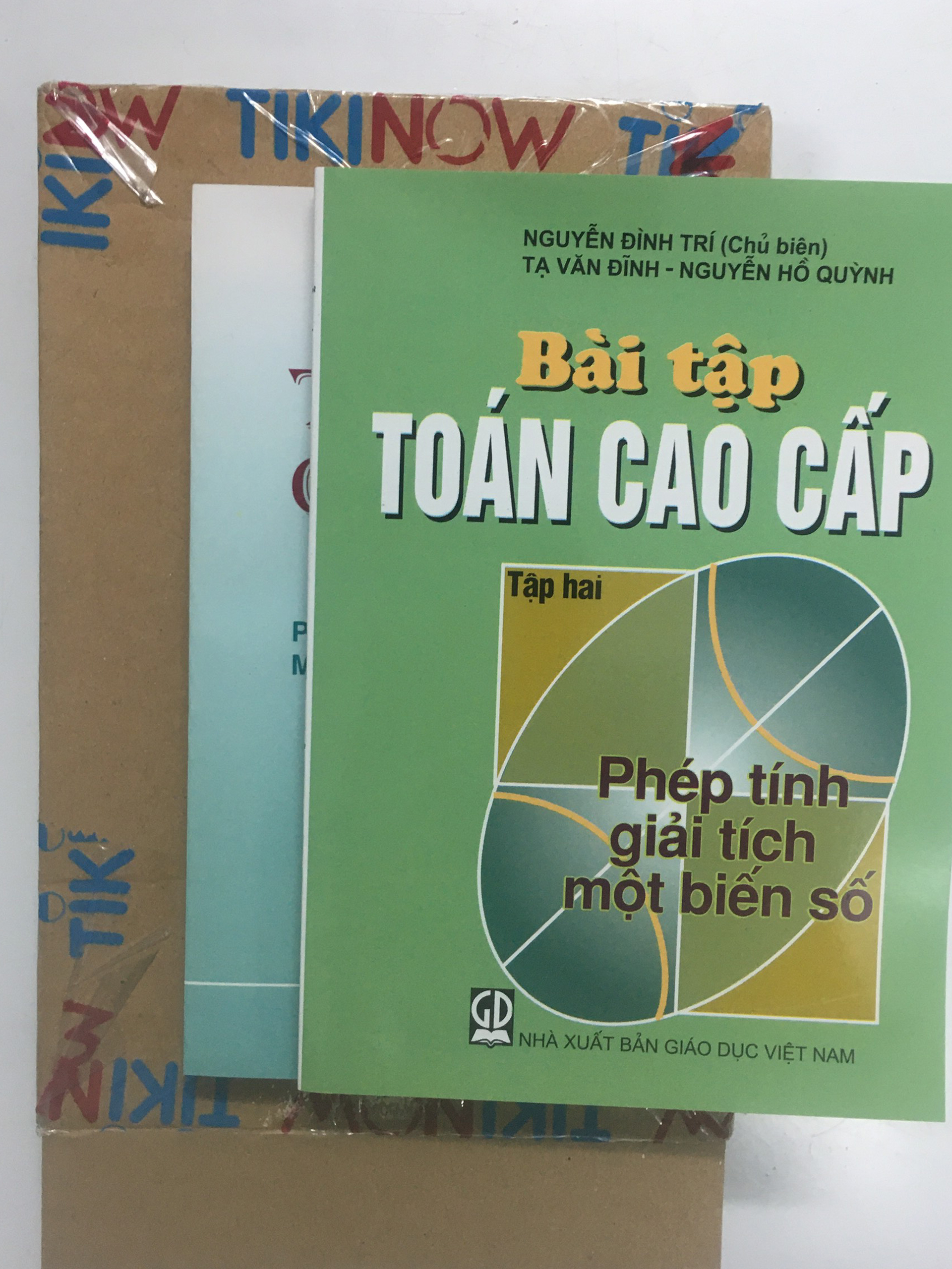 Combo Bộ Sách Toán Cao Cấp Tập 2 + Bài Tập Toán Cao Cấp Tập 2 ( Phép Tính Giải Tích Một Biến Số)