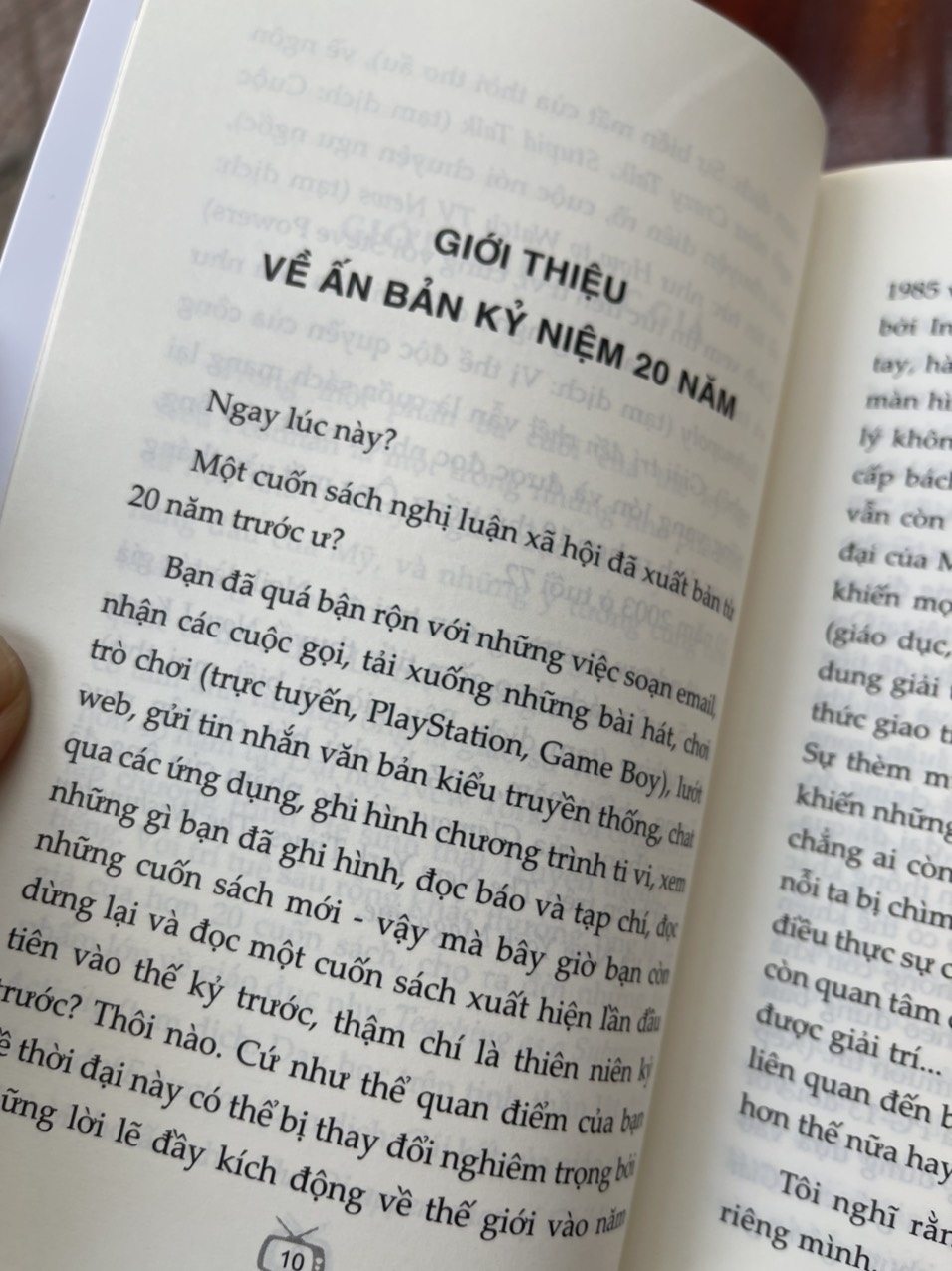 GIẢI TRÍ ĐẾN CHẾT- Tác phẩm kinh điển bán chạy nhất của bậc thầy Neil Postman – Neil Postman – Nhung Nguyễn dịch – 1980 Books – NXB Thanh Niên